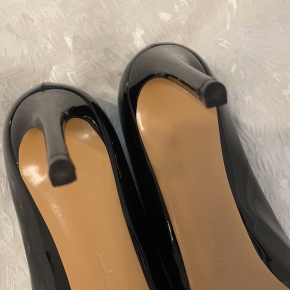 Salvatore Ferragamo Heels - Picture 8 of 9